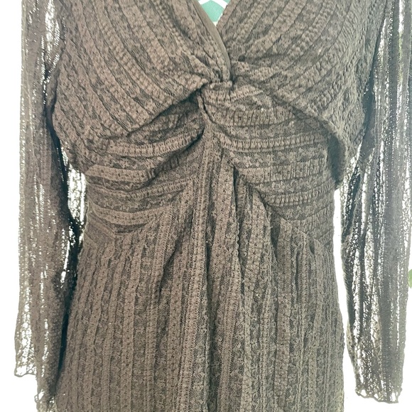 Bandolino Black Lace V Neck Top - Picture 2 of 13